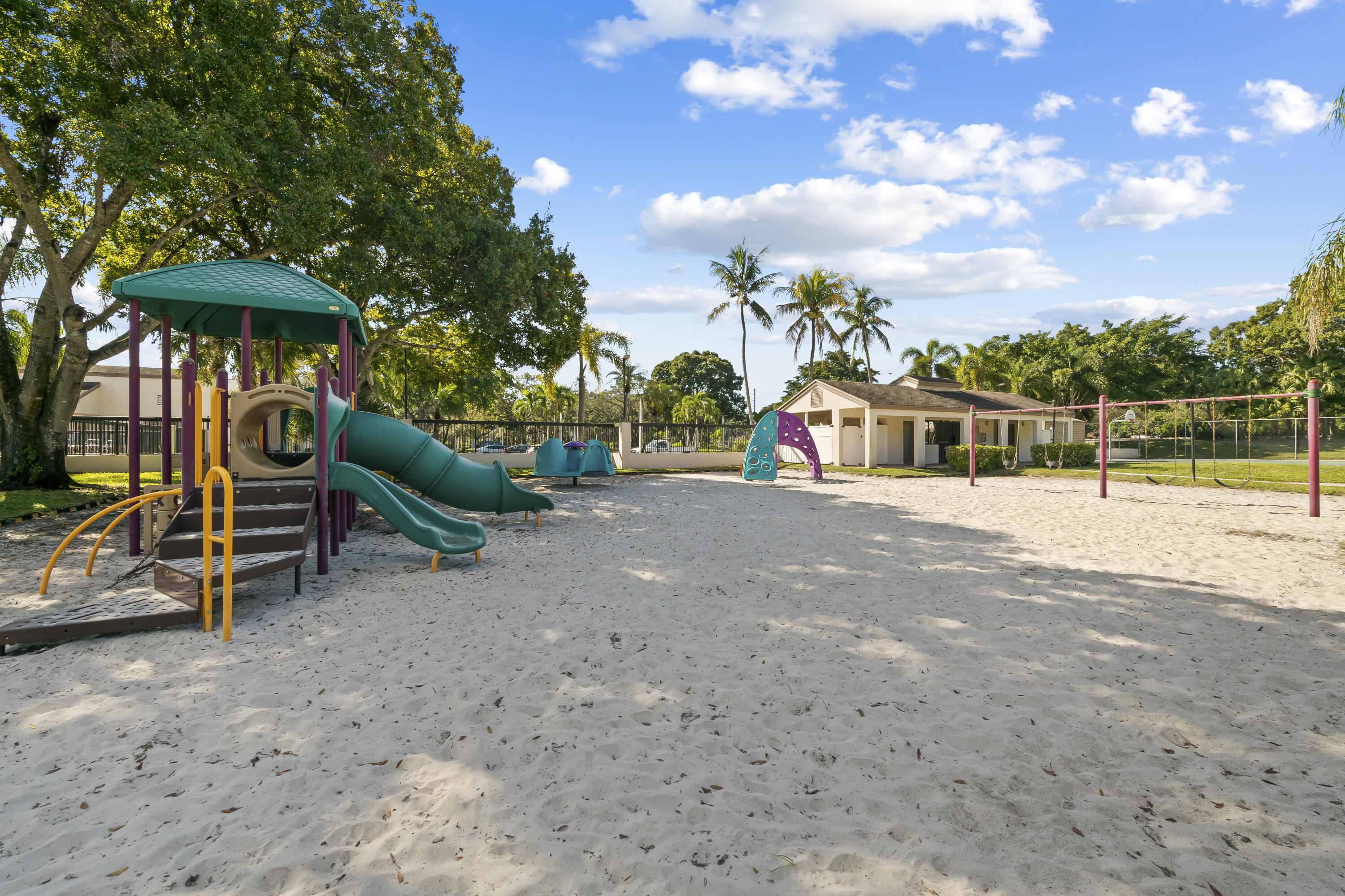 BAYWOOD VILLAGE II-D CONDO - Residential