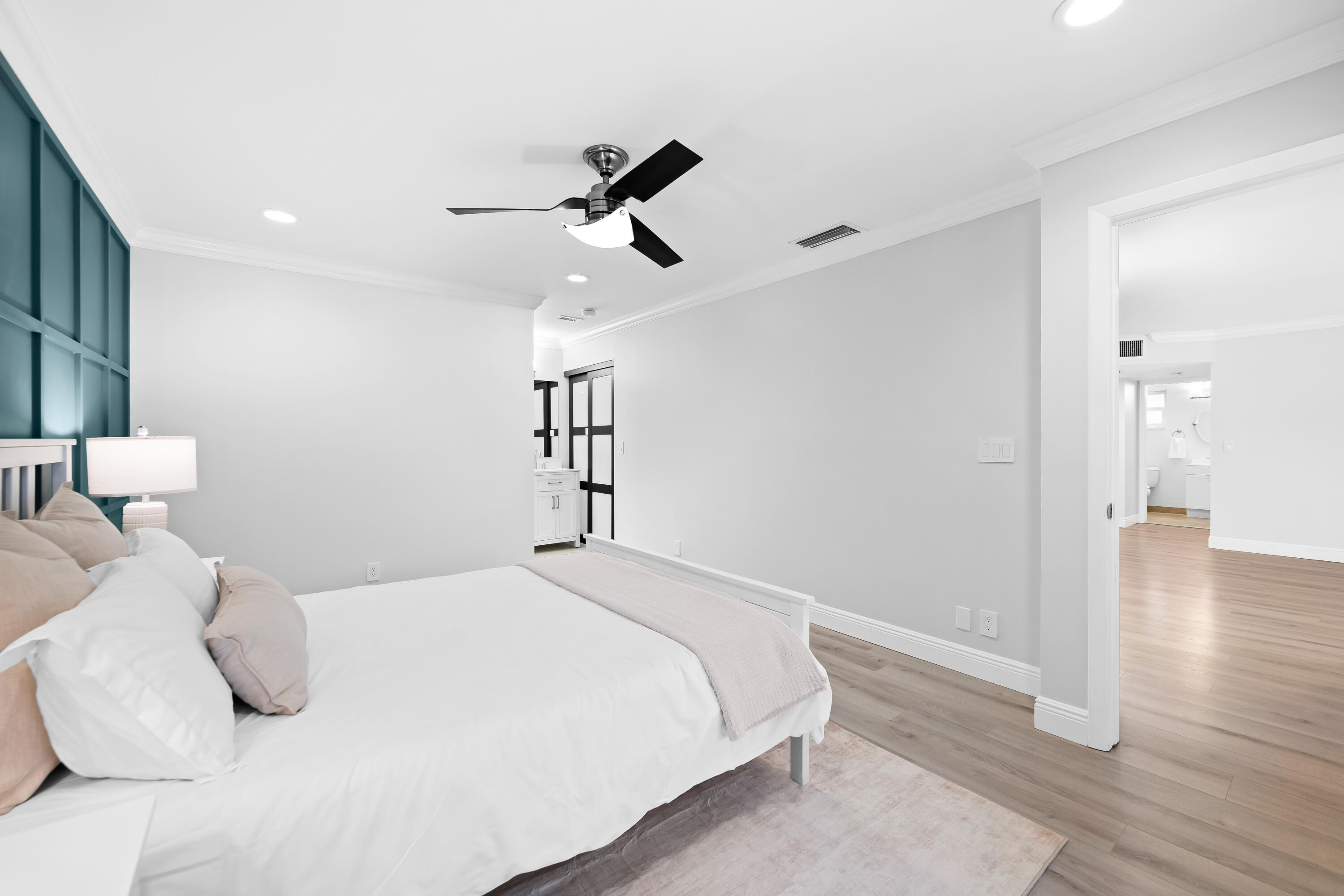 BAYWOOD VILLAGE II-D CONDO - Residential