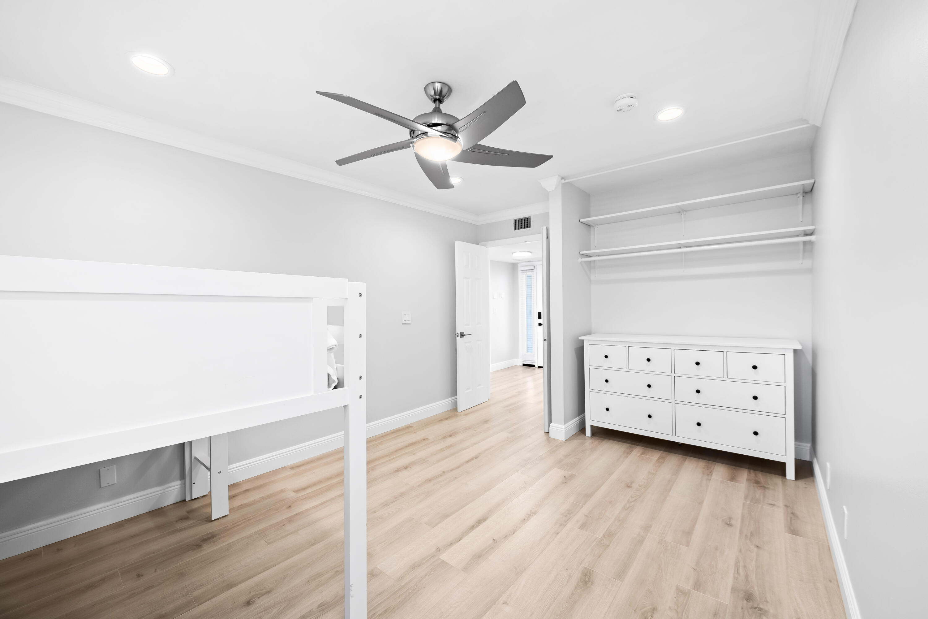 BAYWOOD VILLAGE II-D CONDO - Residential