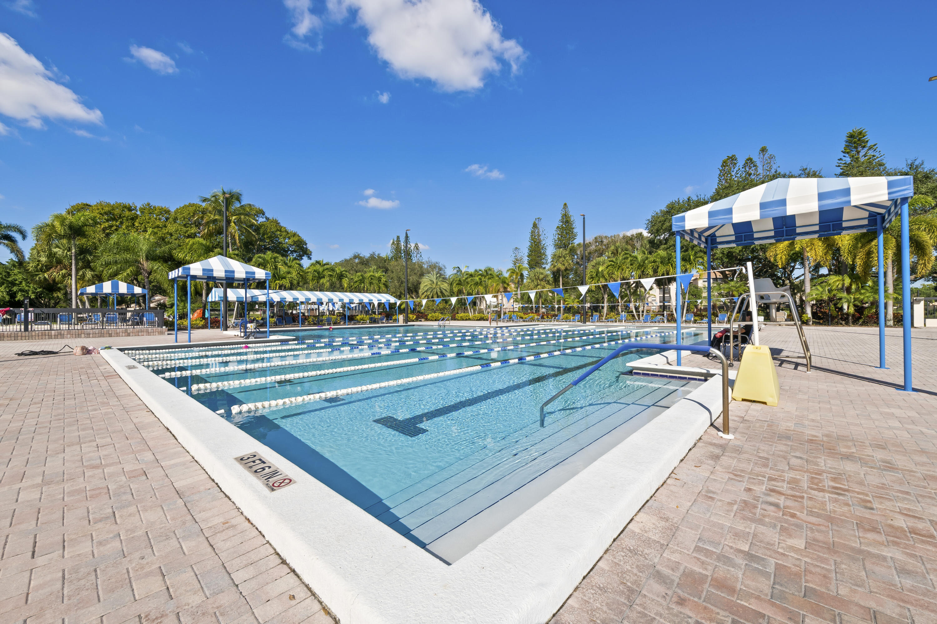 BAYWOOD VILLAGE II-D CONDO - Residential