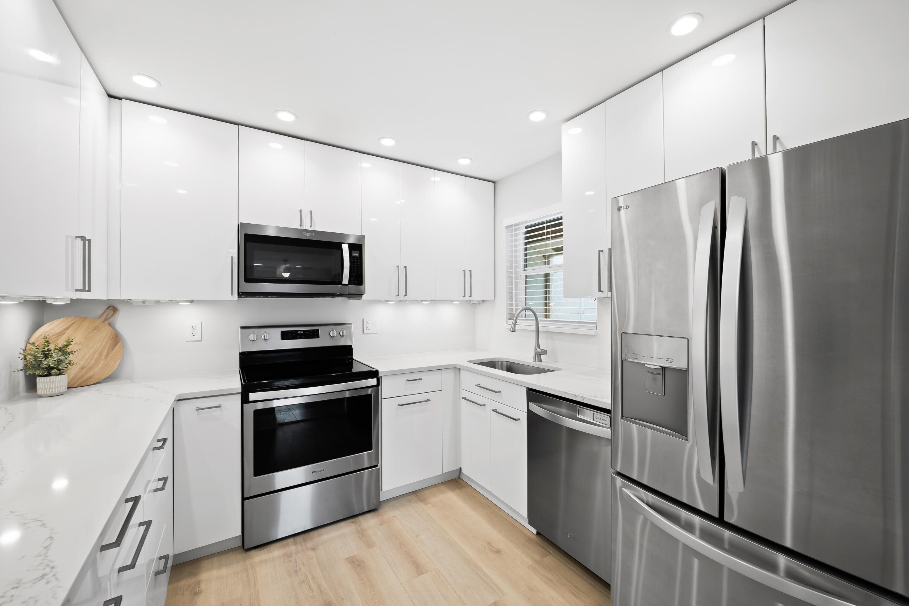 BAYWOOD VILLAGE II-D CONDO - Residential