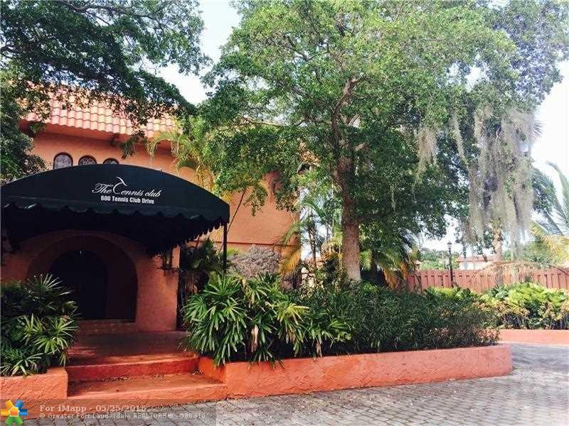 Tennis Club - Residential