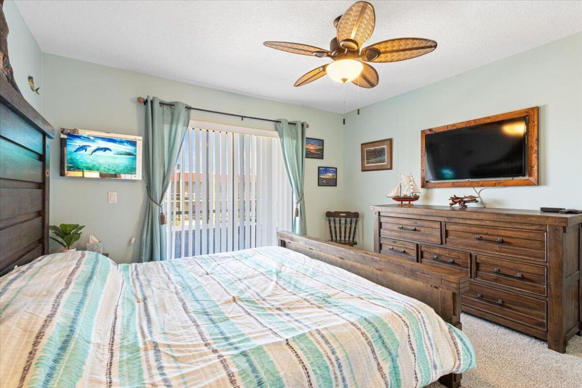 LA ENTRADA DEL MAR CONDOMINIUM - Residential