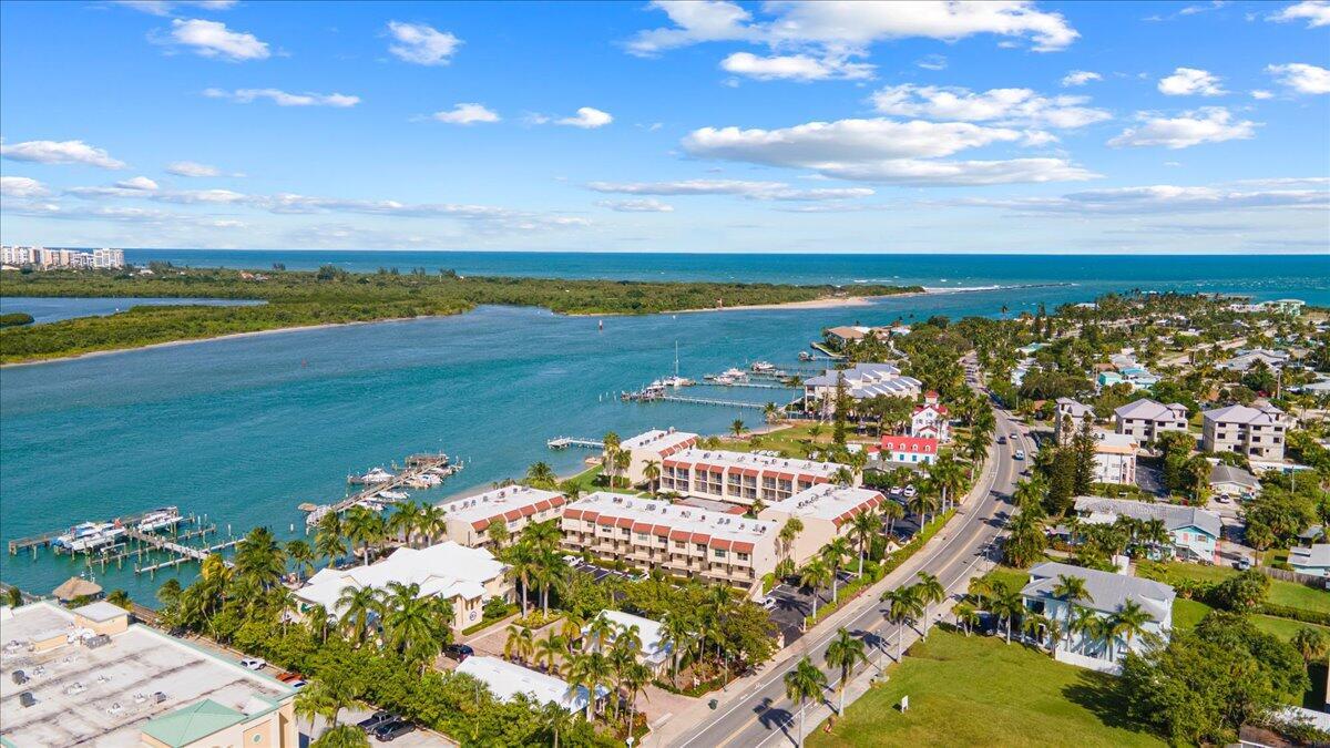 LA ENTRADA DEL MAR CONDOM - Residential