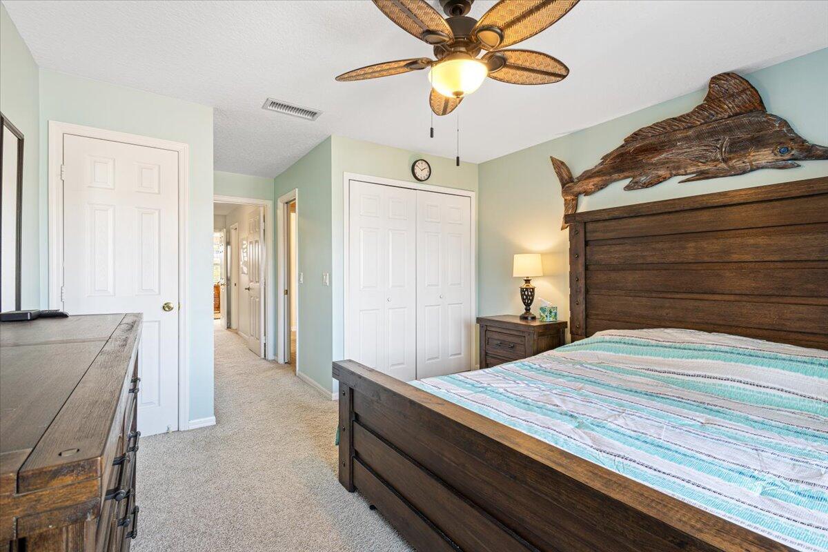 LA ENTRADA DEL MAR CONDOM - Residential