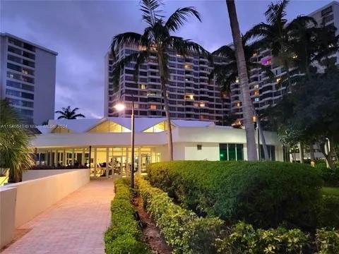 Olympus Towers and Marina - Residential