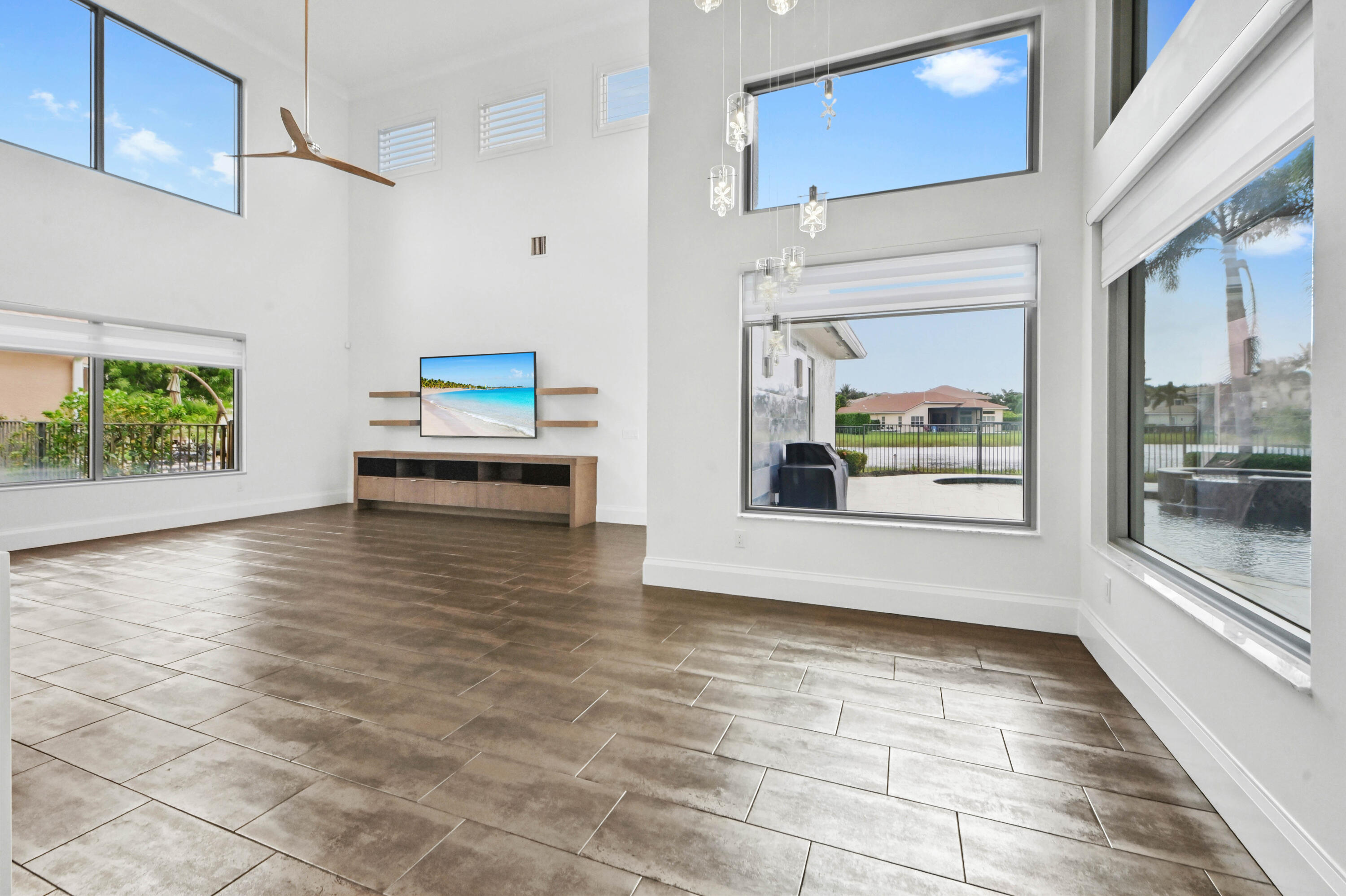 CANYON ISLES - Residential