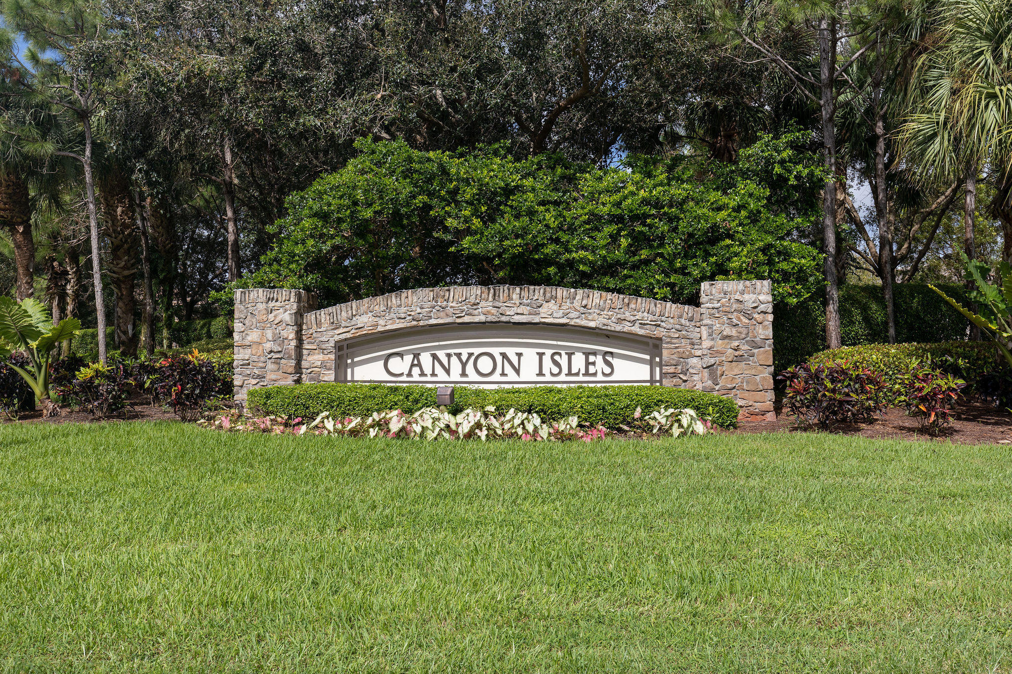 CANYON ISLES - Residential