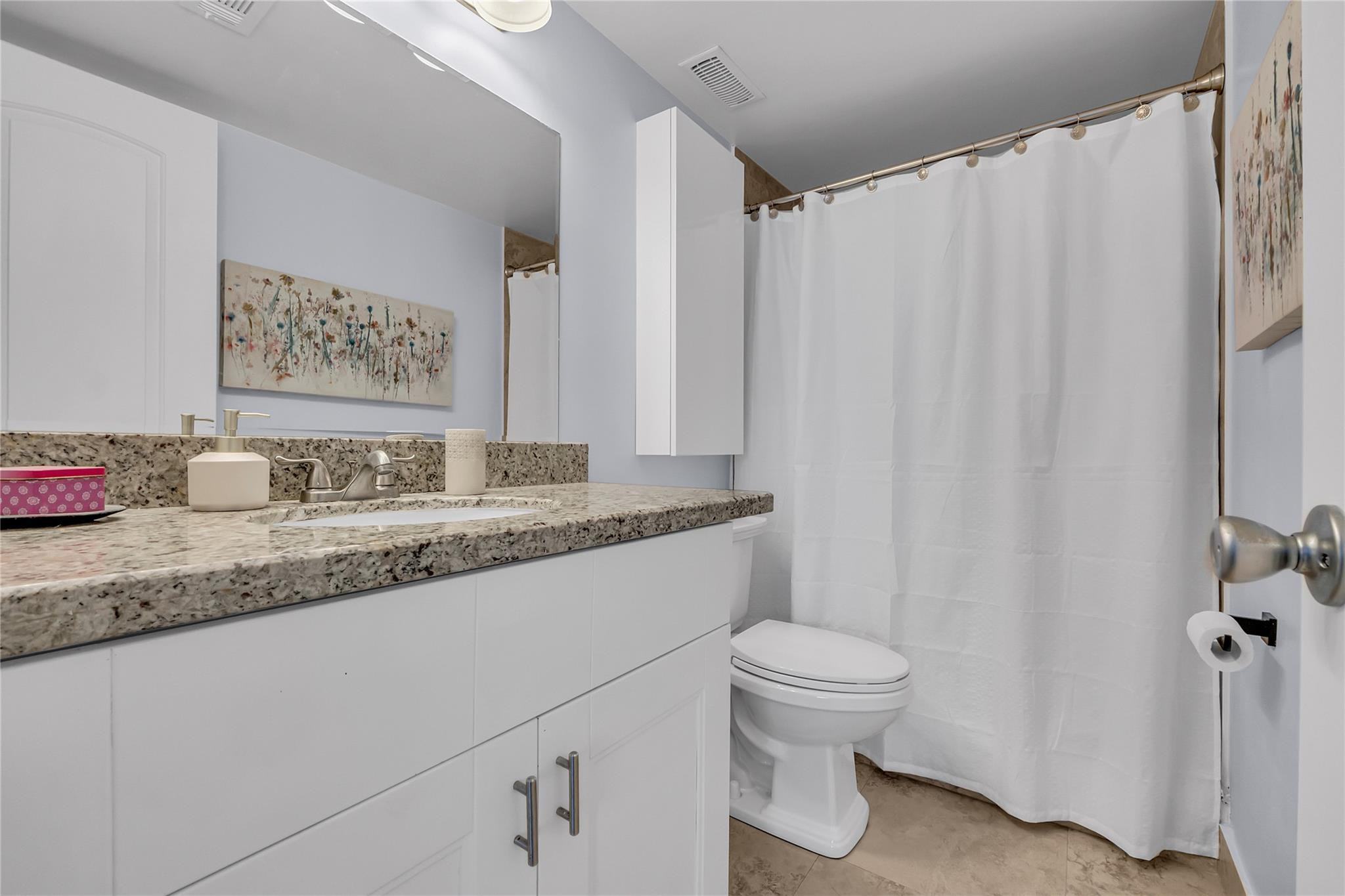 Lake Emerald - Residential