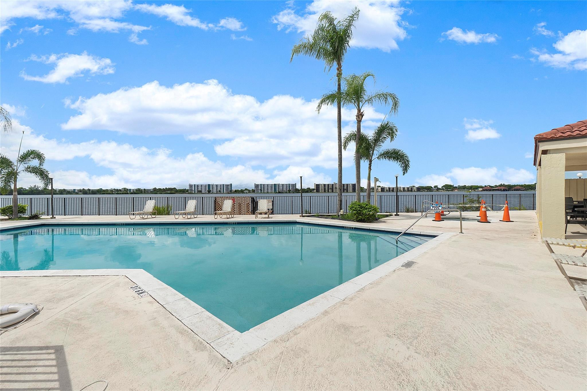 Lake Emerald - Residential