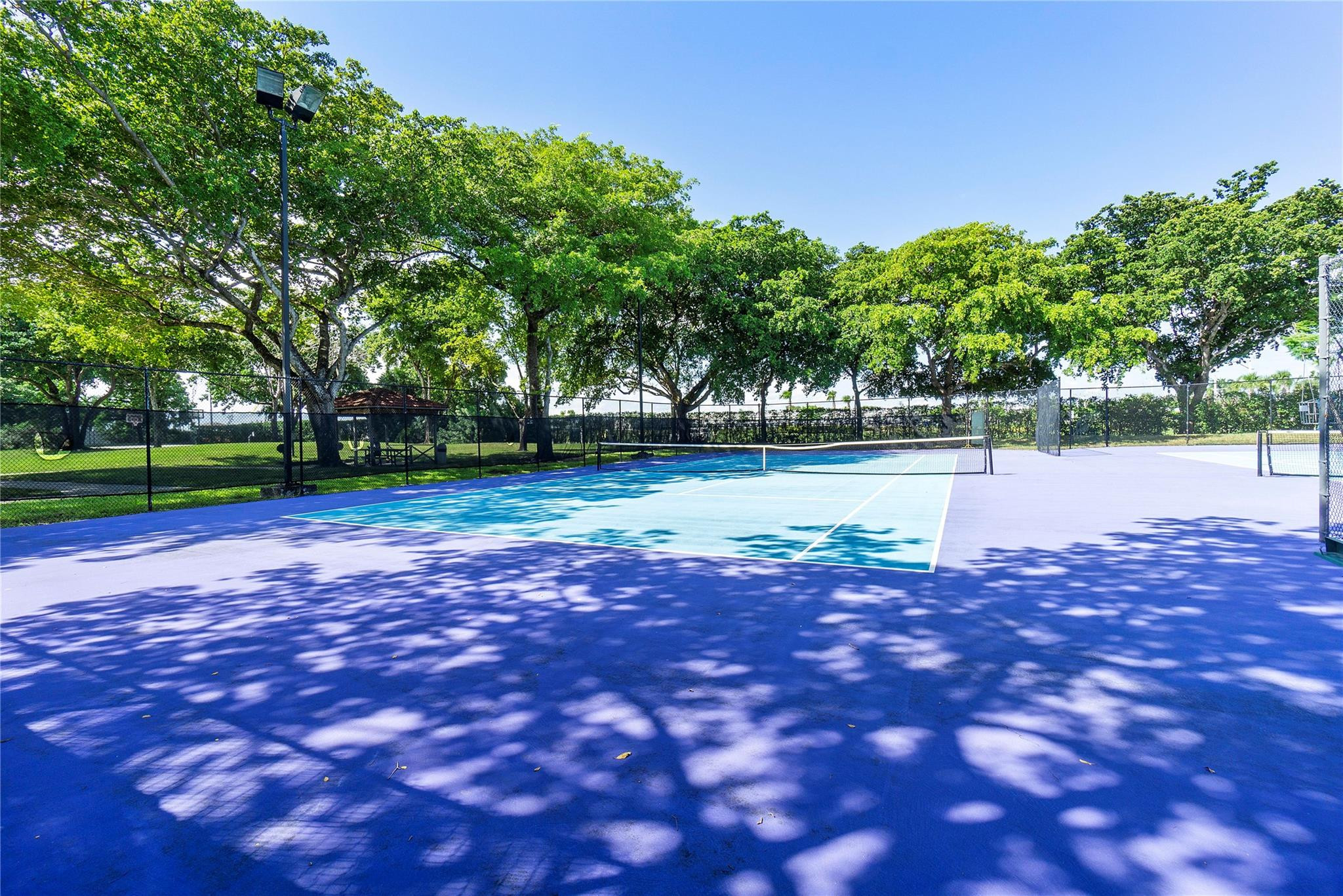 Lake Emerald - Residential