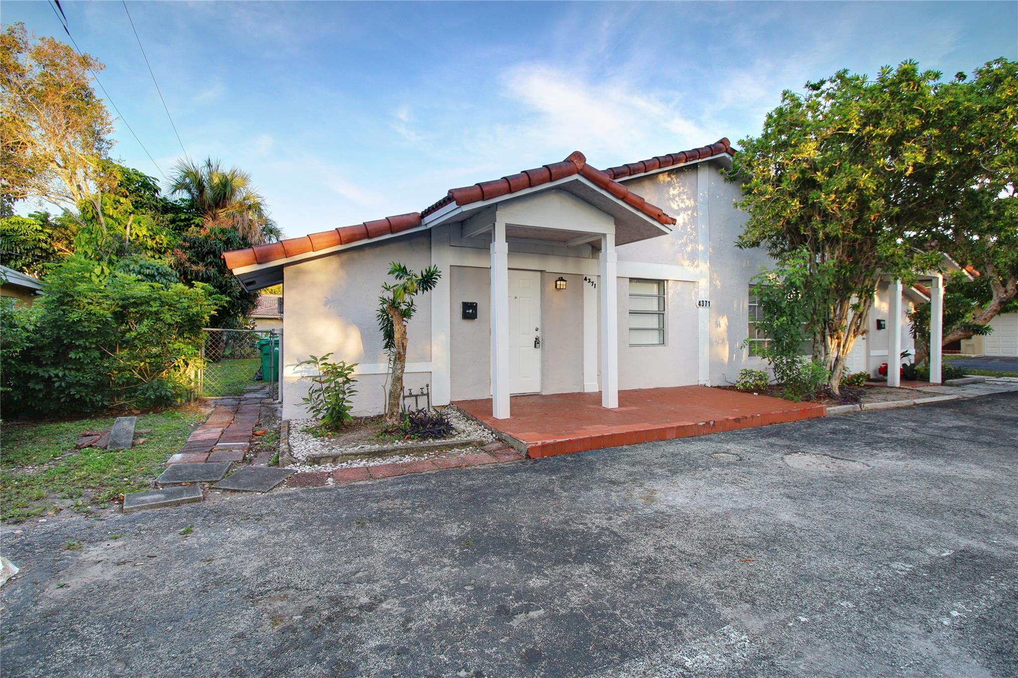 4371 NW 80th Ave