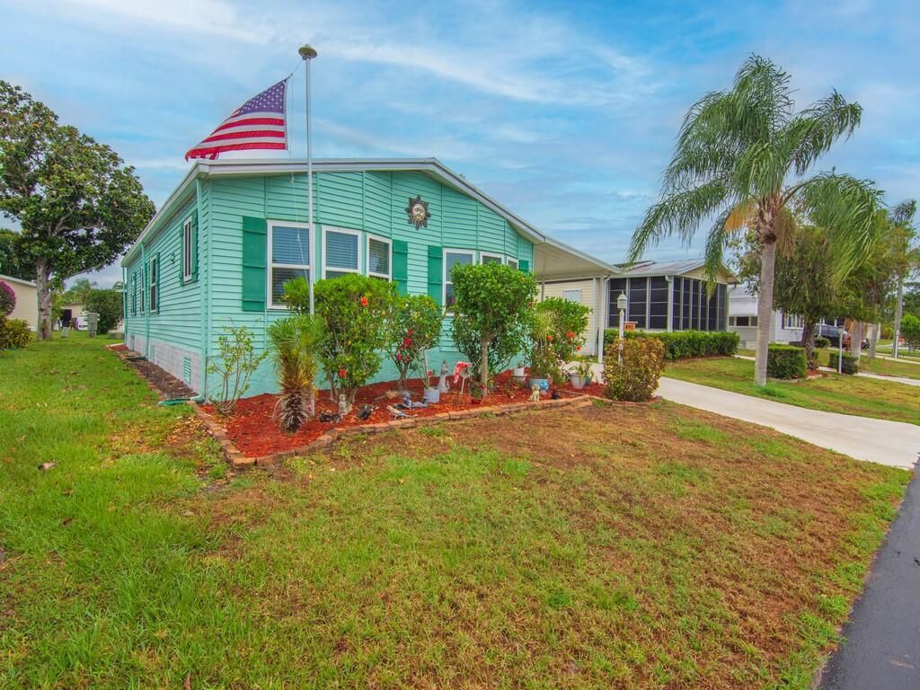 Photo of 495 Tropical Isles Circle, Fort Pierce, FL 34982 (MLS # R11087562)