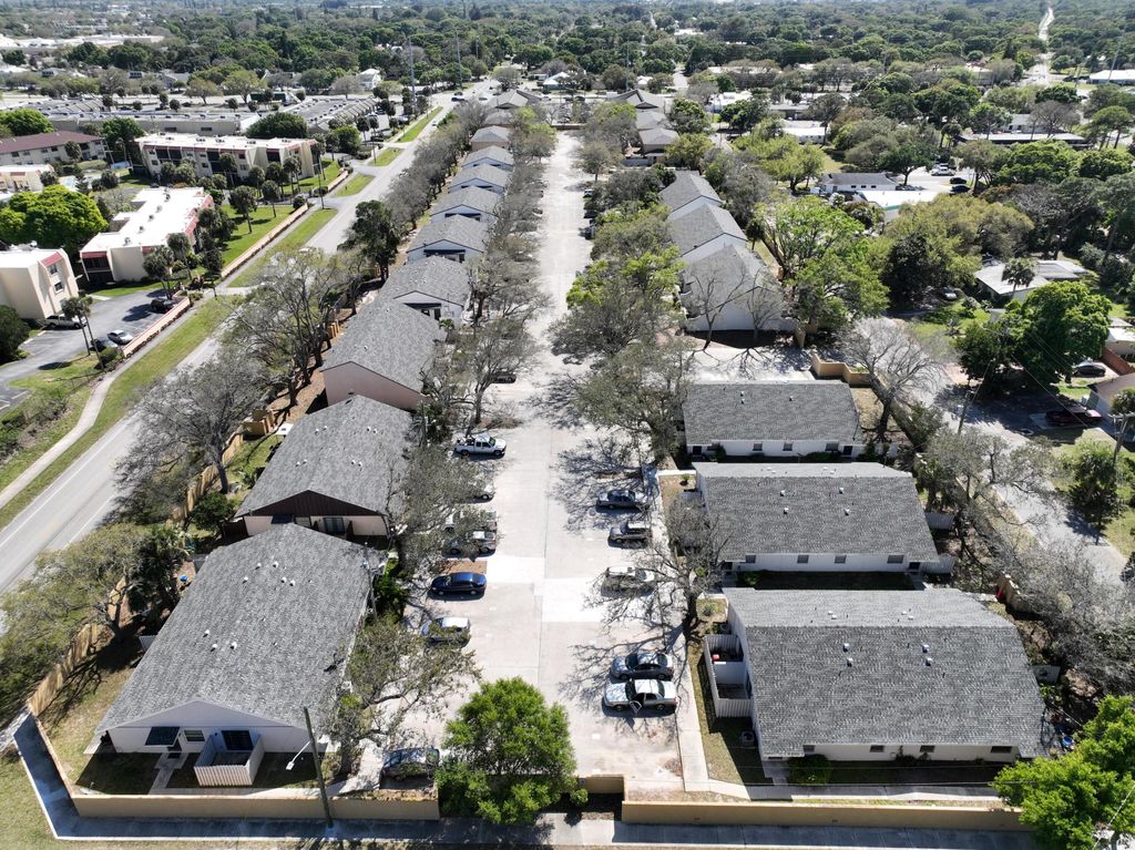 Photo of 2008 S 10th Street #B, Fort Pierce, FL 34950 (MLS # R10963825)