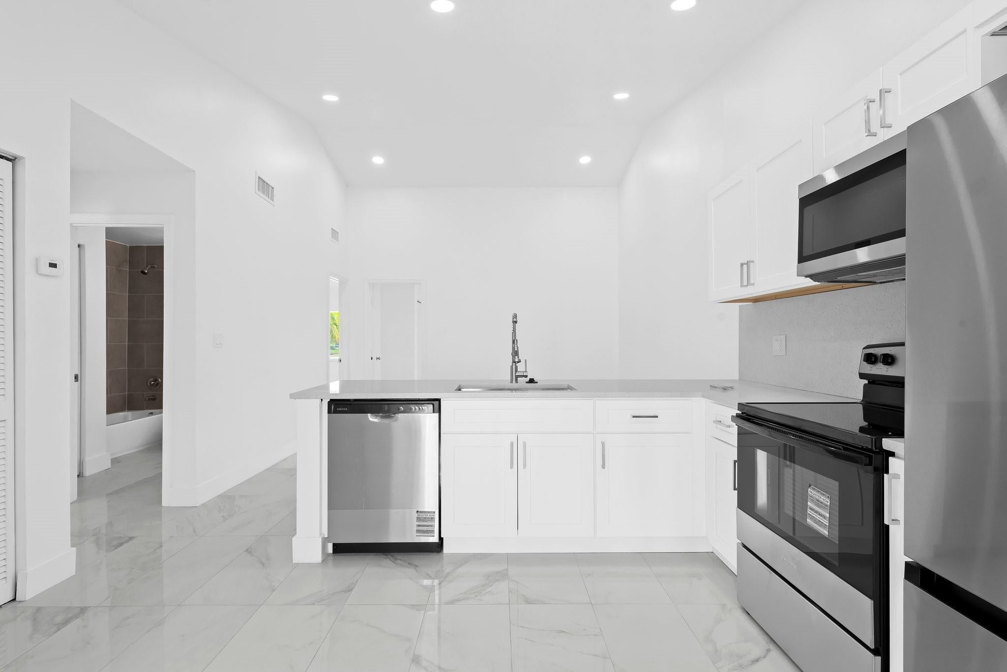 8580 NW 32nd Street