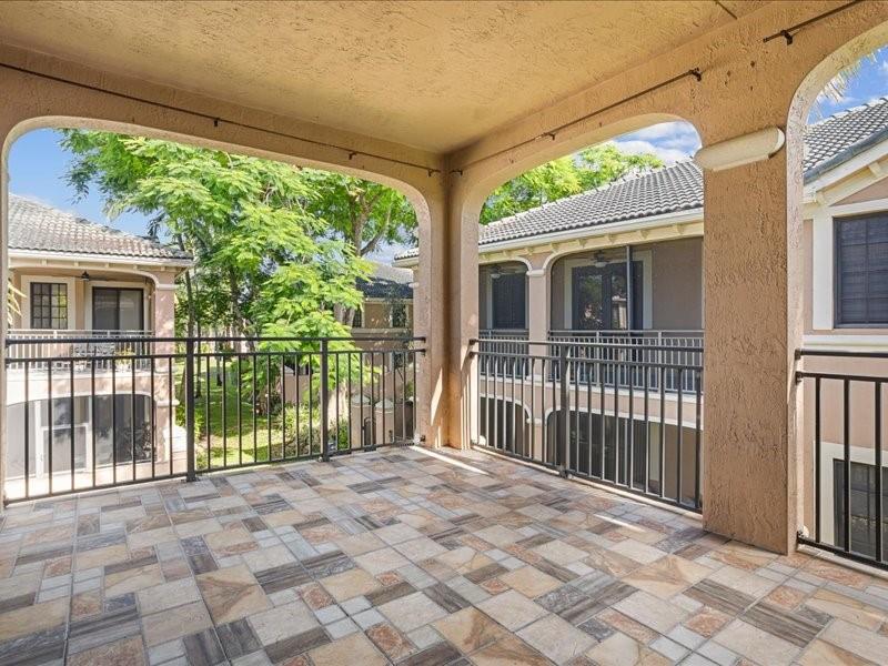 COURTSIDE AT WESTON HILLS - Residential Lease