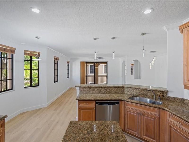COURTSIDE AT WESTON HILLS - Residential Lease