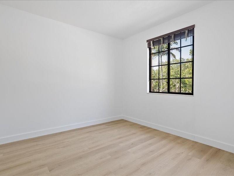 COURTSIDE AT WESTON HILLS - Residential Lease