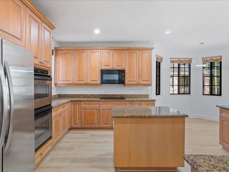 COURTSIDE AT WESTON HILLS - Residential Lease