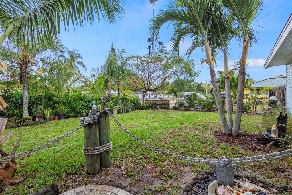 Photo of 3095 SE Ellendale Street, Stuart, FL 34997 (MLS # R10983596)