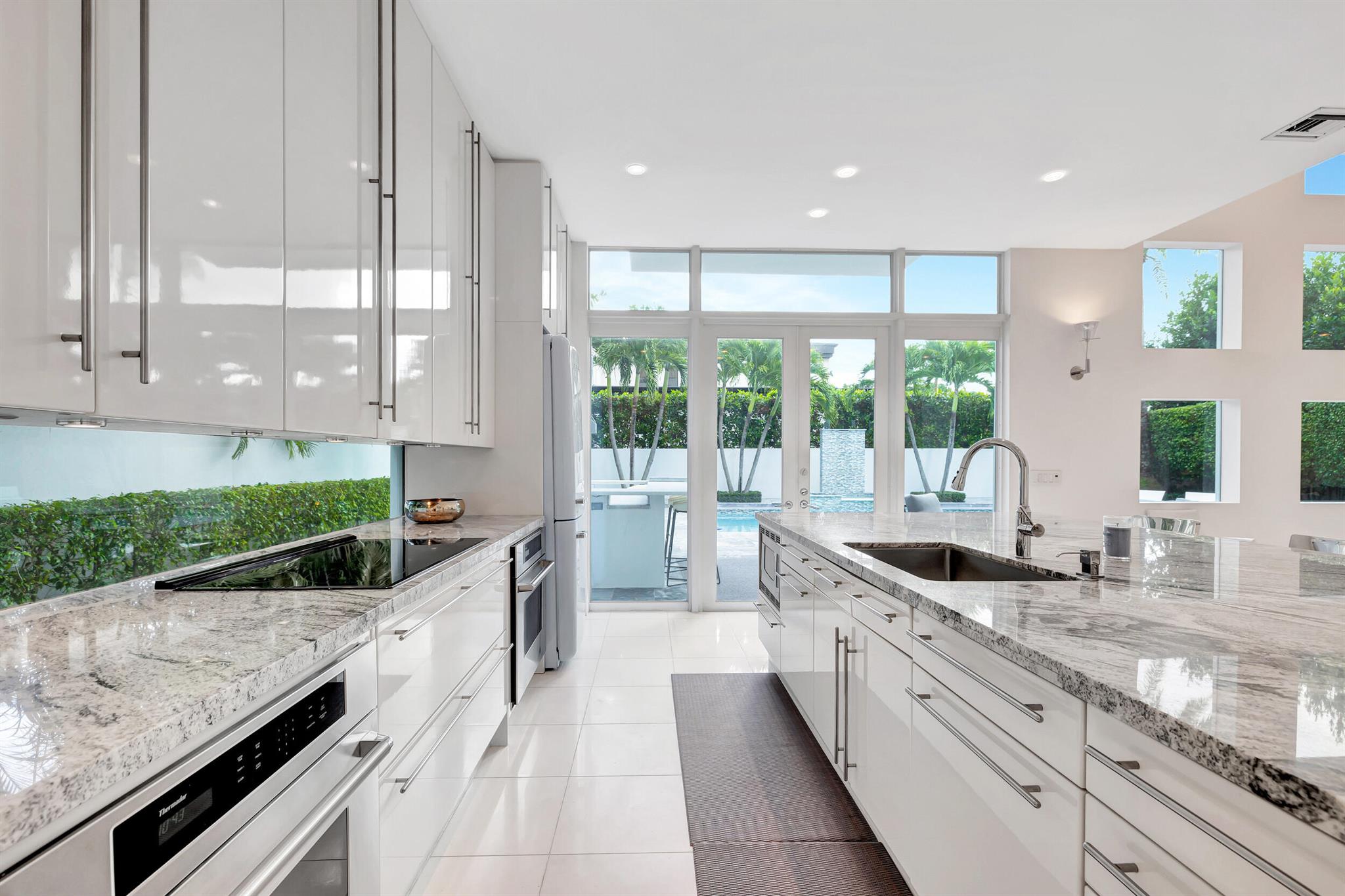 KINGS COURT - Residential