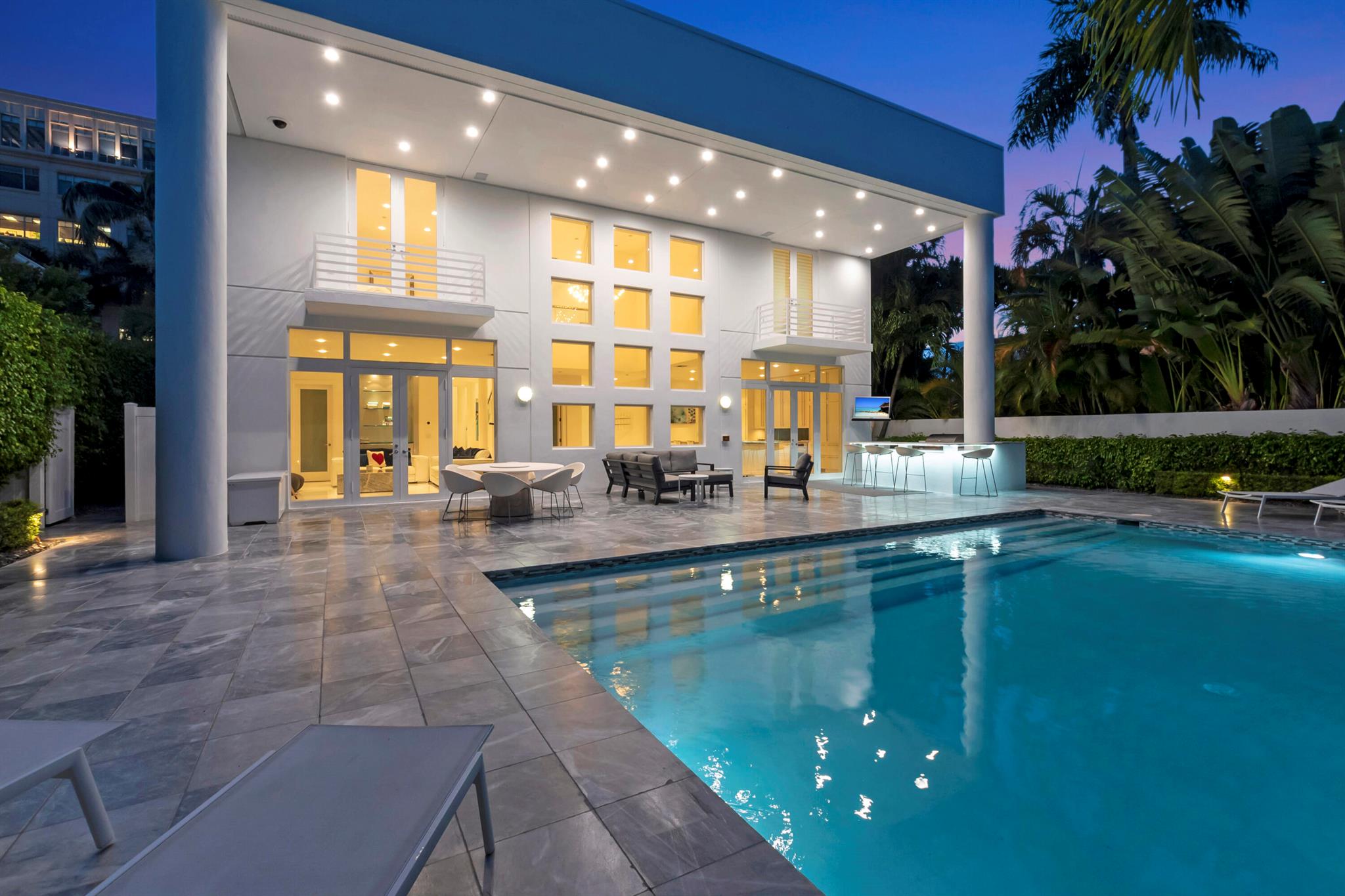 KINGS COURT - Residential