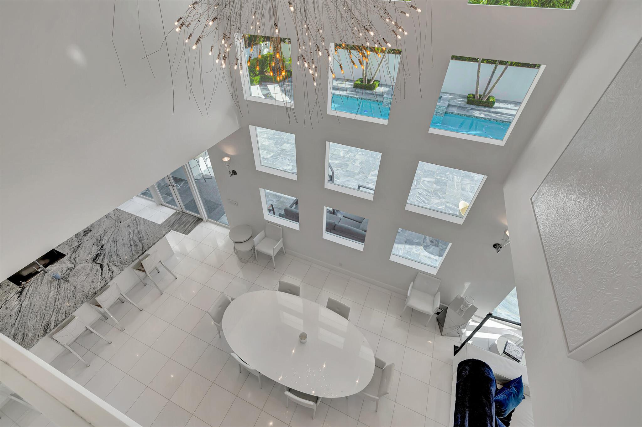 KINGS COURT - Residential