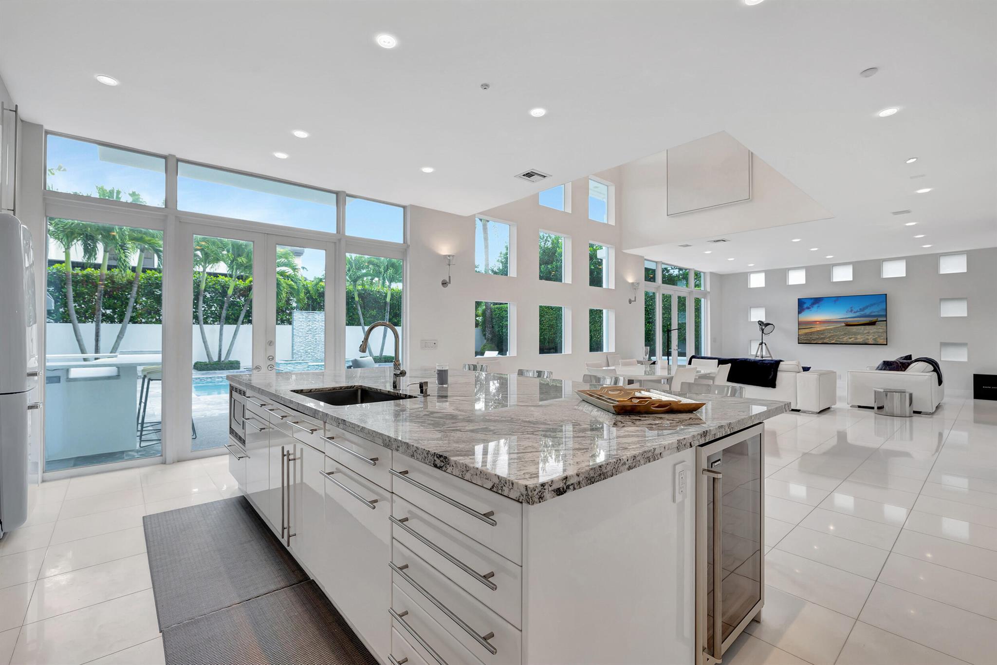 KINGS COURT - Residential