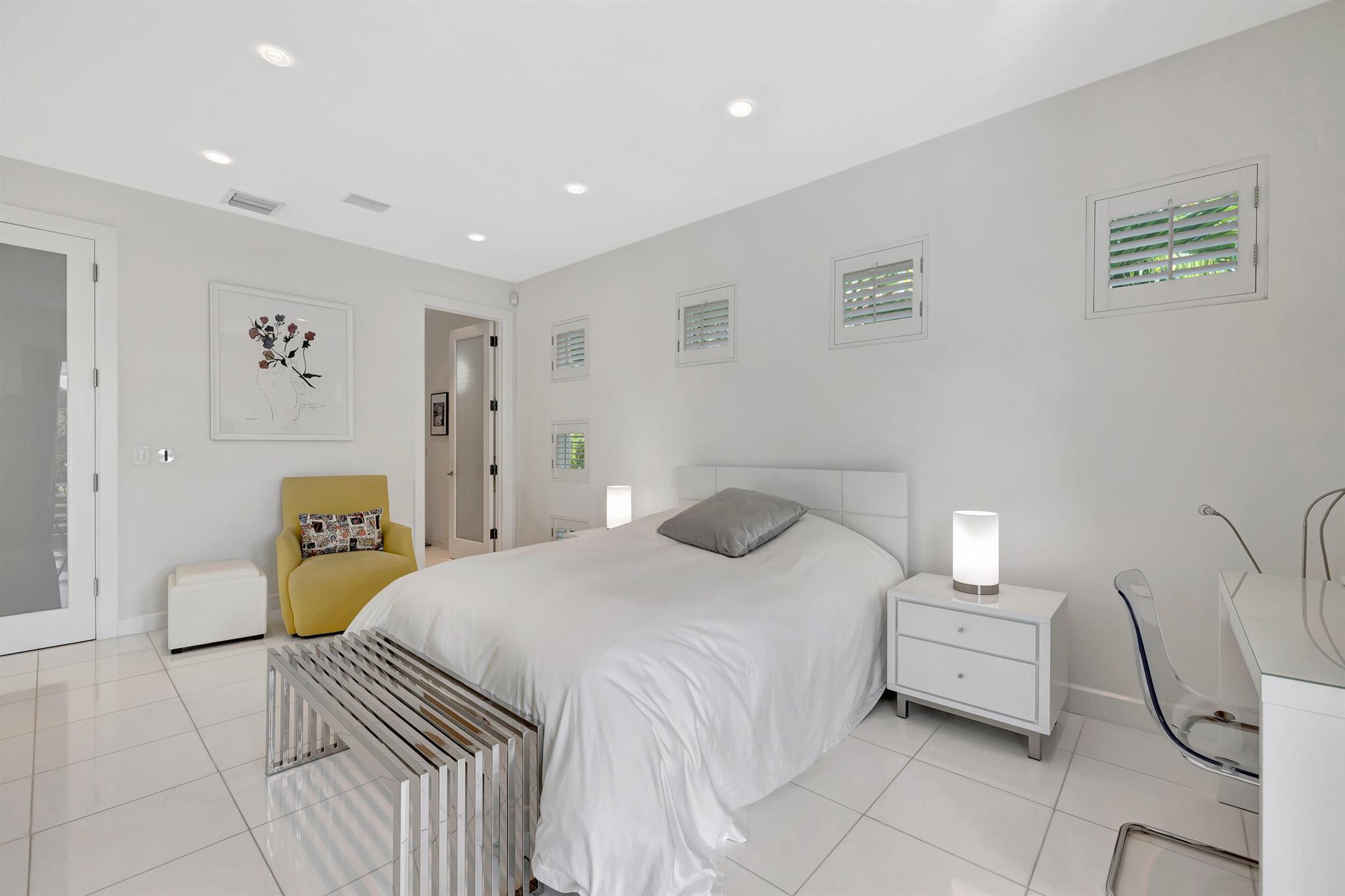 KINGS COURT - Residential