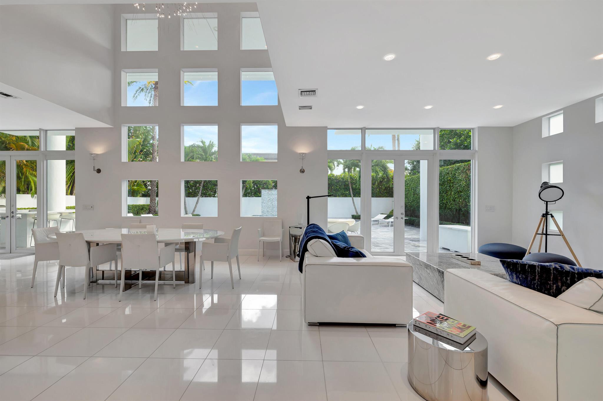 KINGS COURT - Residential