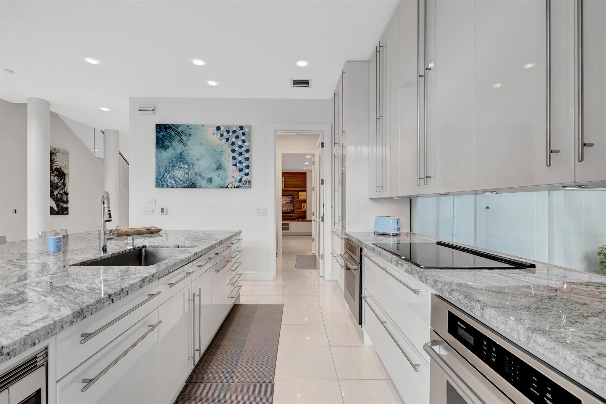 KINGS COURT - Residential