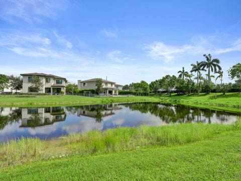 Tiny photo for 10423 COBALT Court, Parkland, FL 33076 (MLS # B26065310)