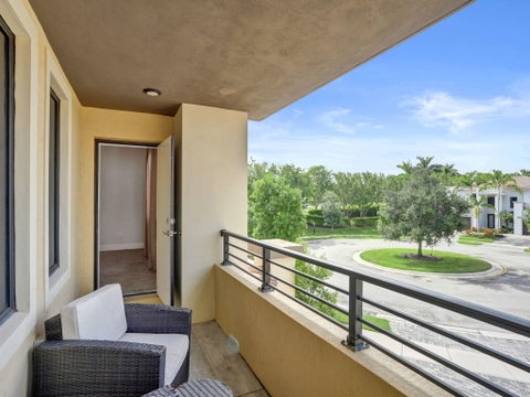 Tiny photo for 10423 COBALT Court, Parkland, FL 33076 (MLS # B26065310)