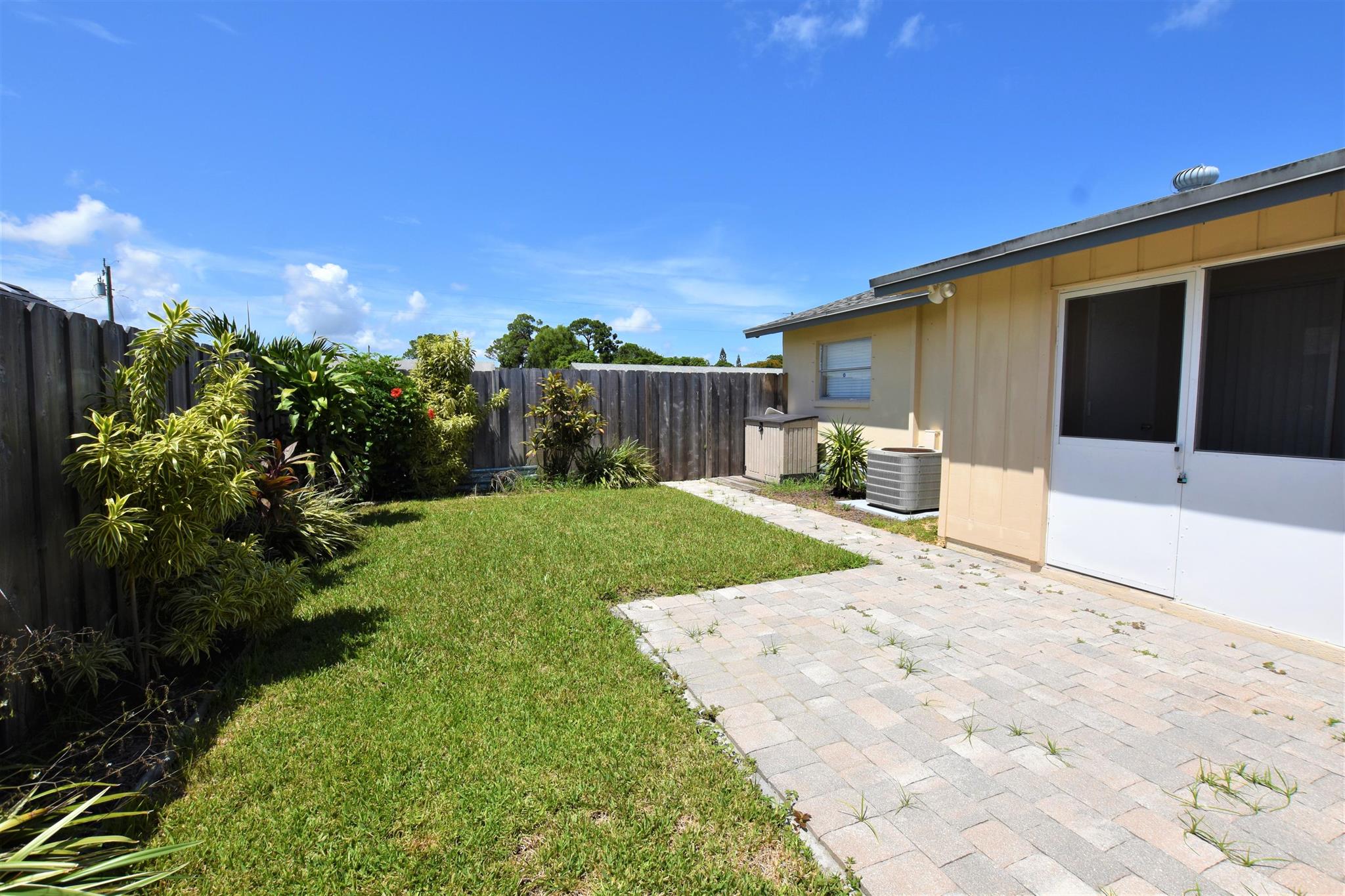 PINECREST CONDO - Residential Lease