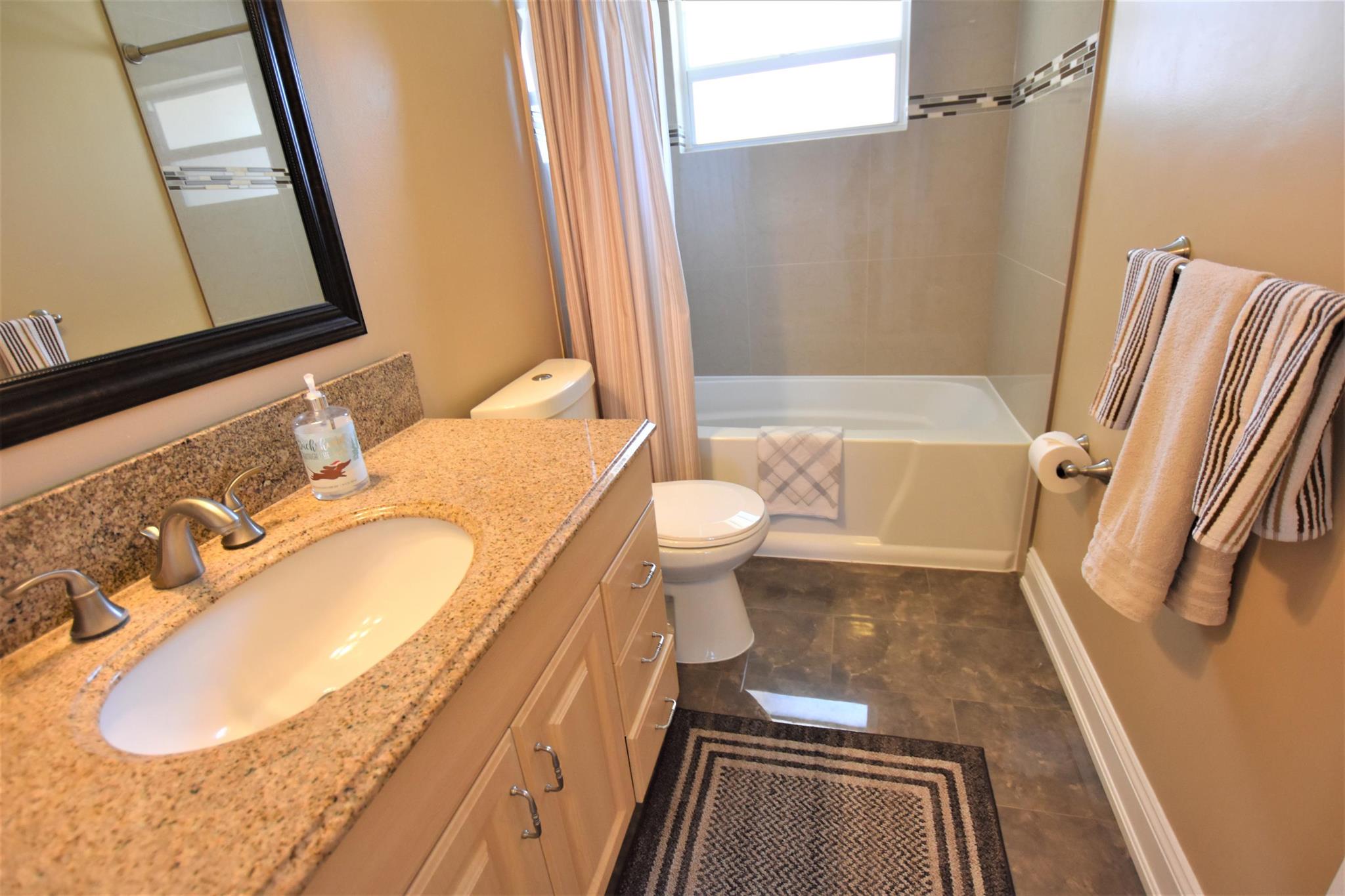 PINECREST CONDO - Residential Lease