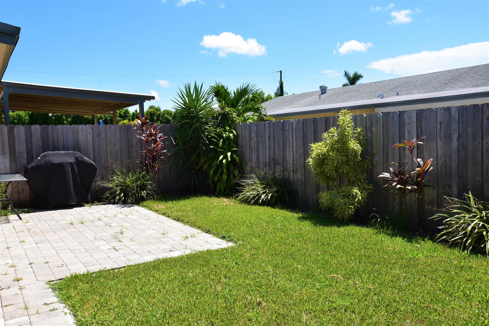 PINECREST CONDO - Residential Lease