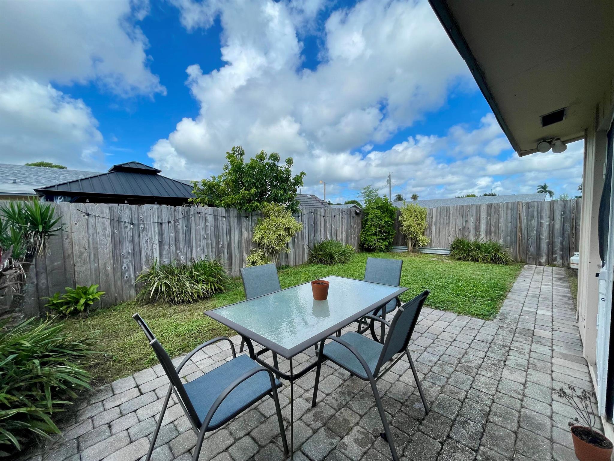 PINECREST CONDO - Residential Lease