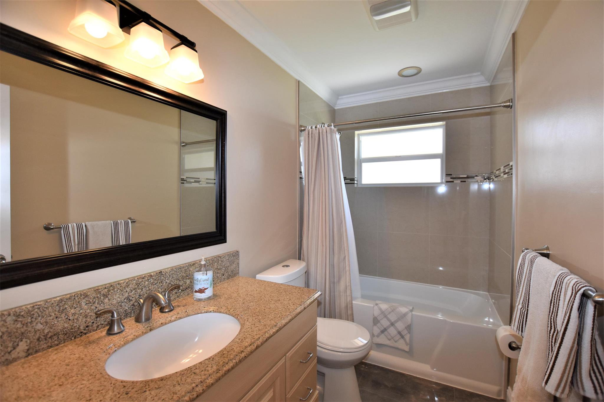 PINECREST CONDO - Residential Lease