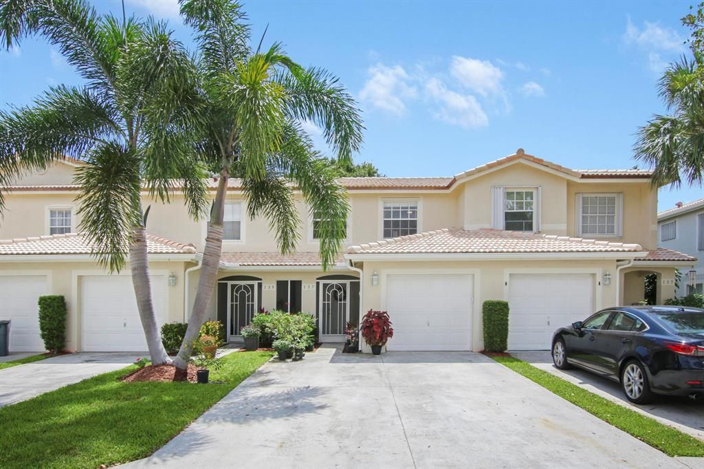 Photo of 137 Fox Meadow Run, Jupiter, FL 33458 (MLS # R10721752)