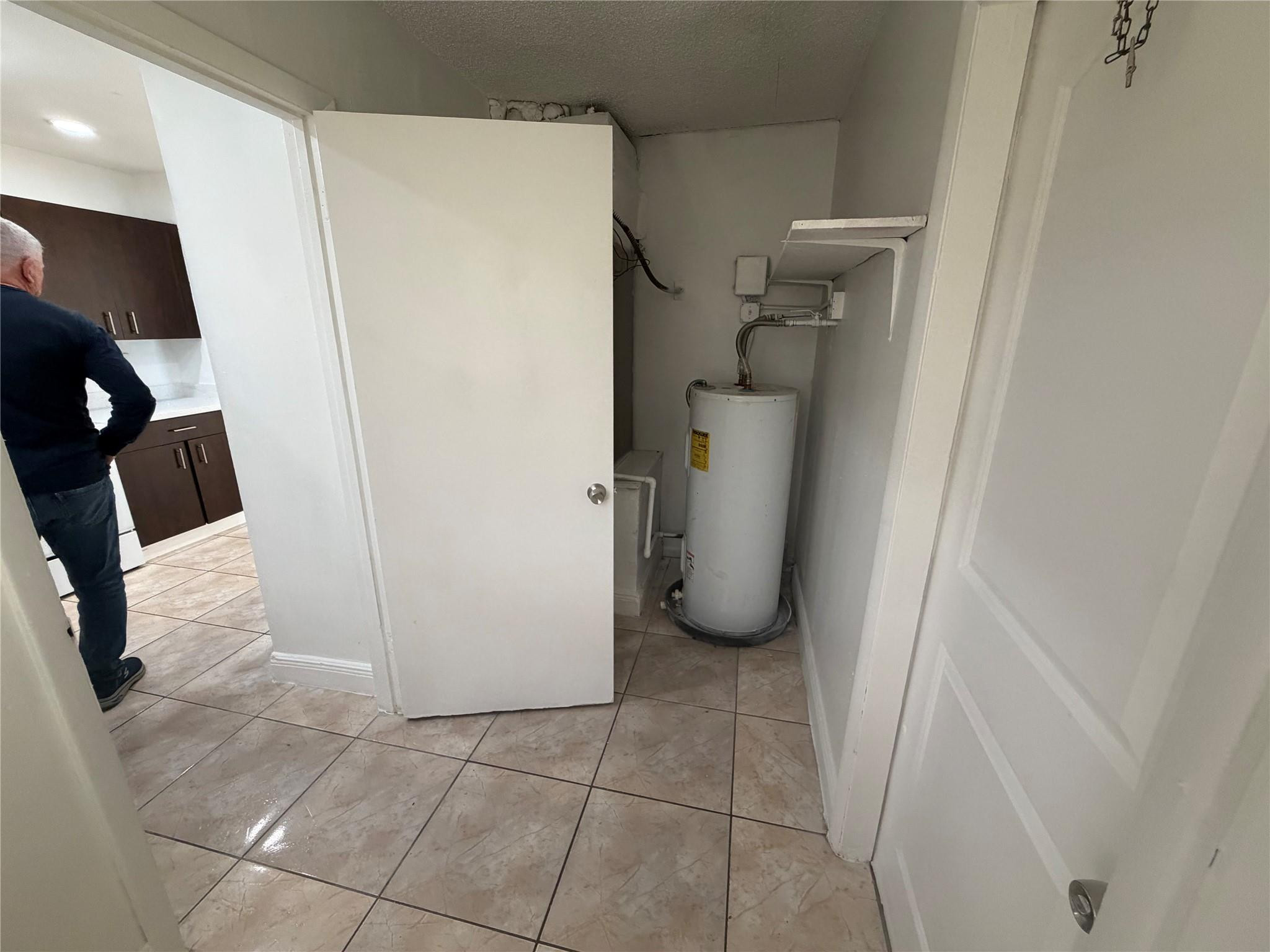 Town Of Modelo Dania B-49 - Residential