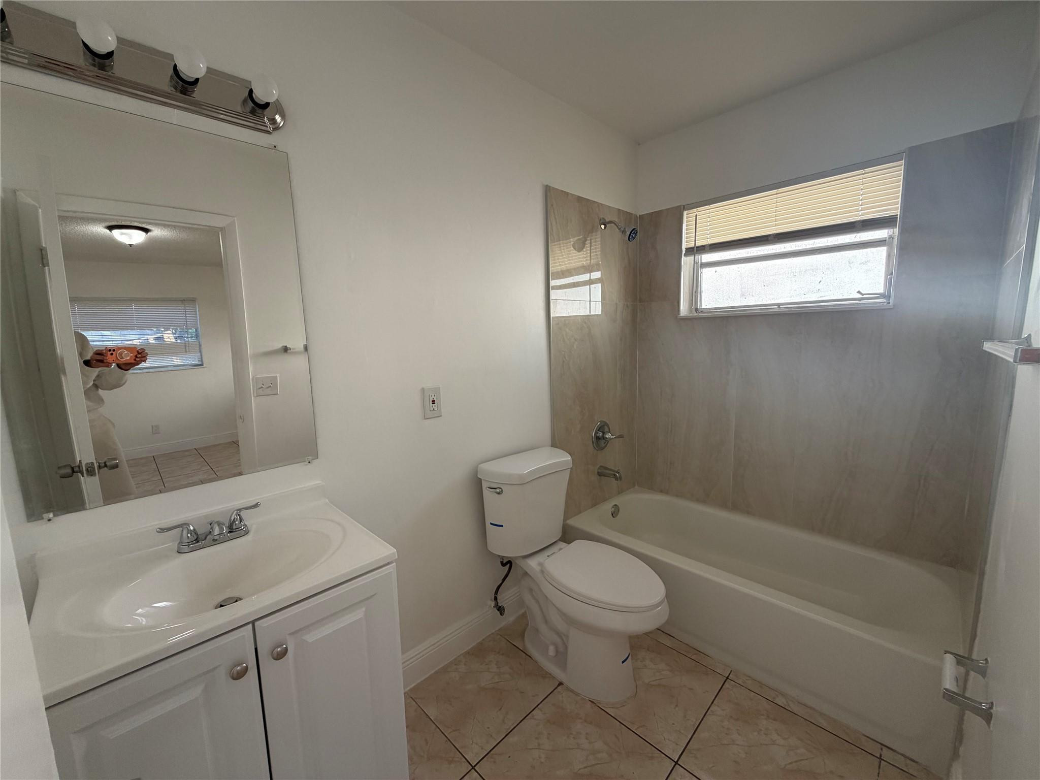 Town Of Modelo Dania B-49 - Residential