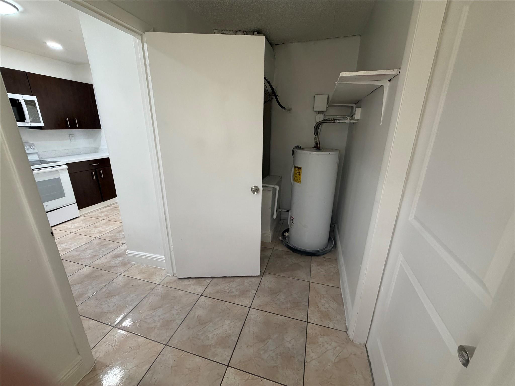 Town Of Modelo Dania B-49 - Residential