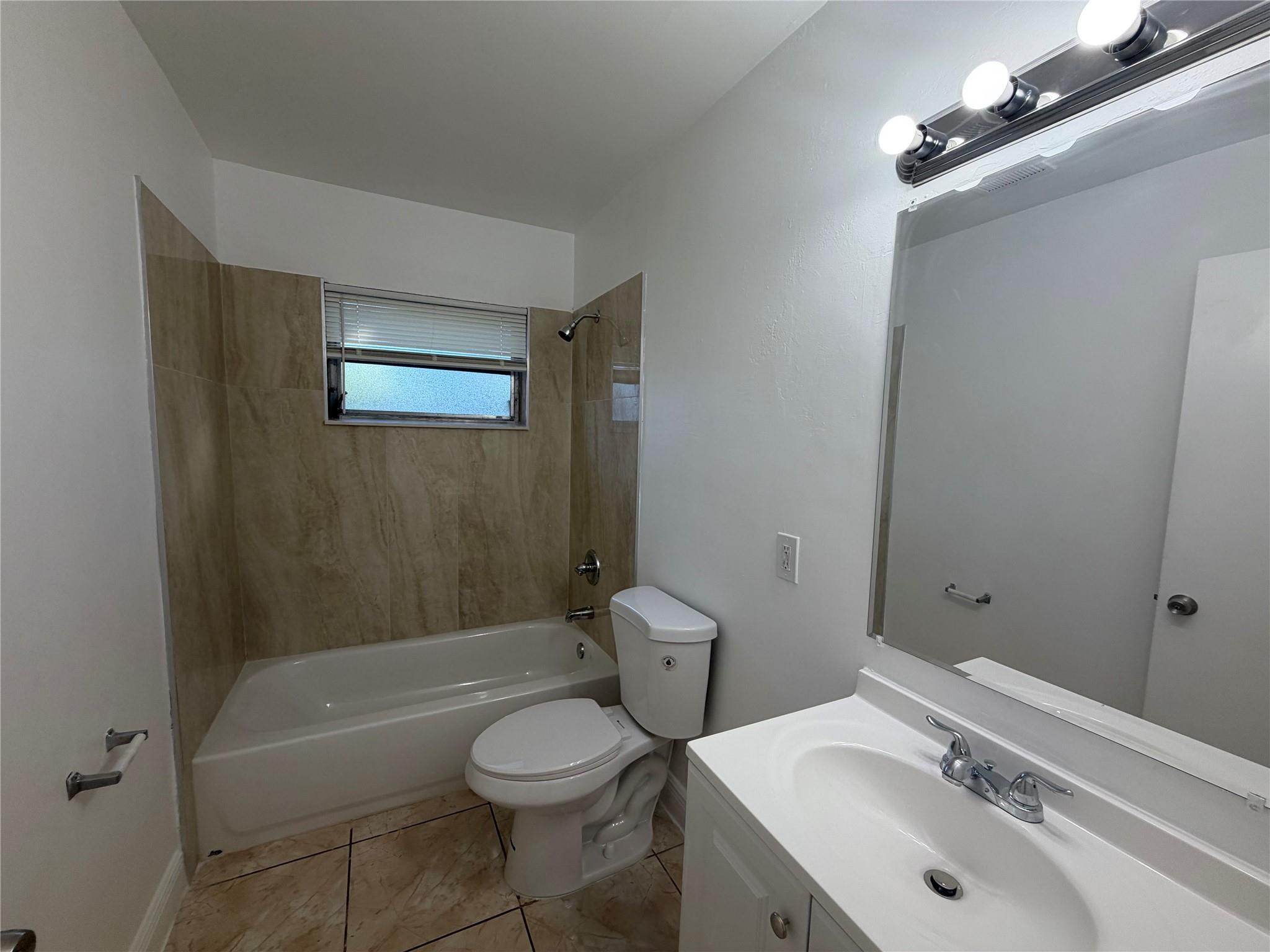 Town Of Modelo Dania B-49 - Residential