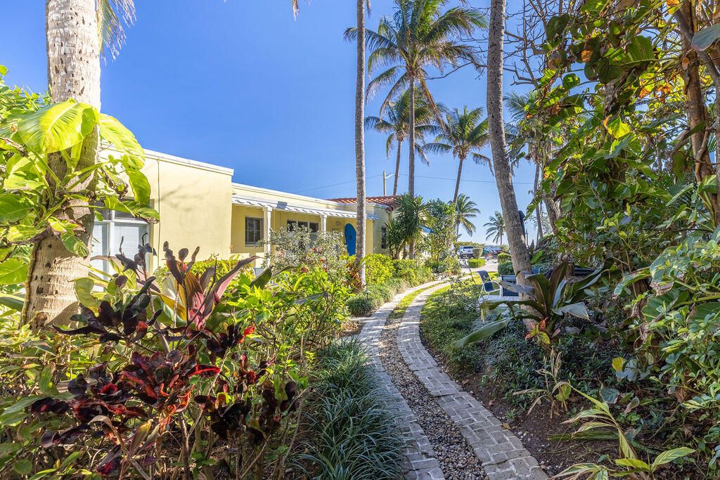 Photo of 88 S Ocean Boulevard, Delray Beach, FL 33483 (MLS # R11159445)