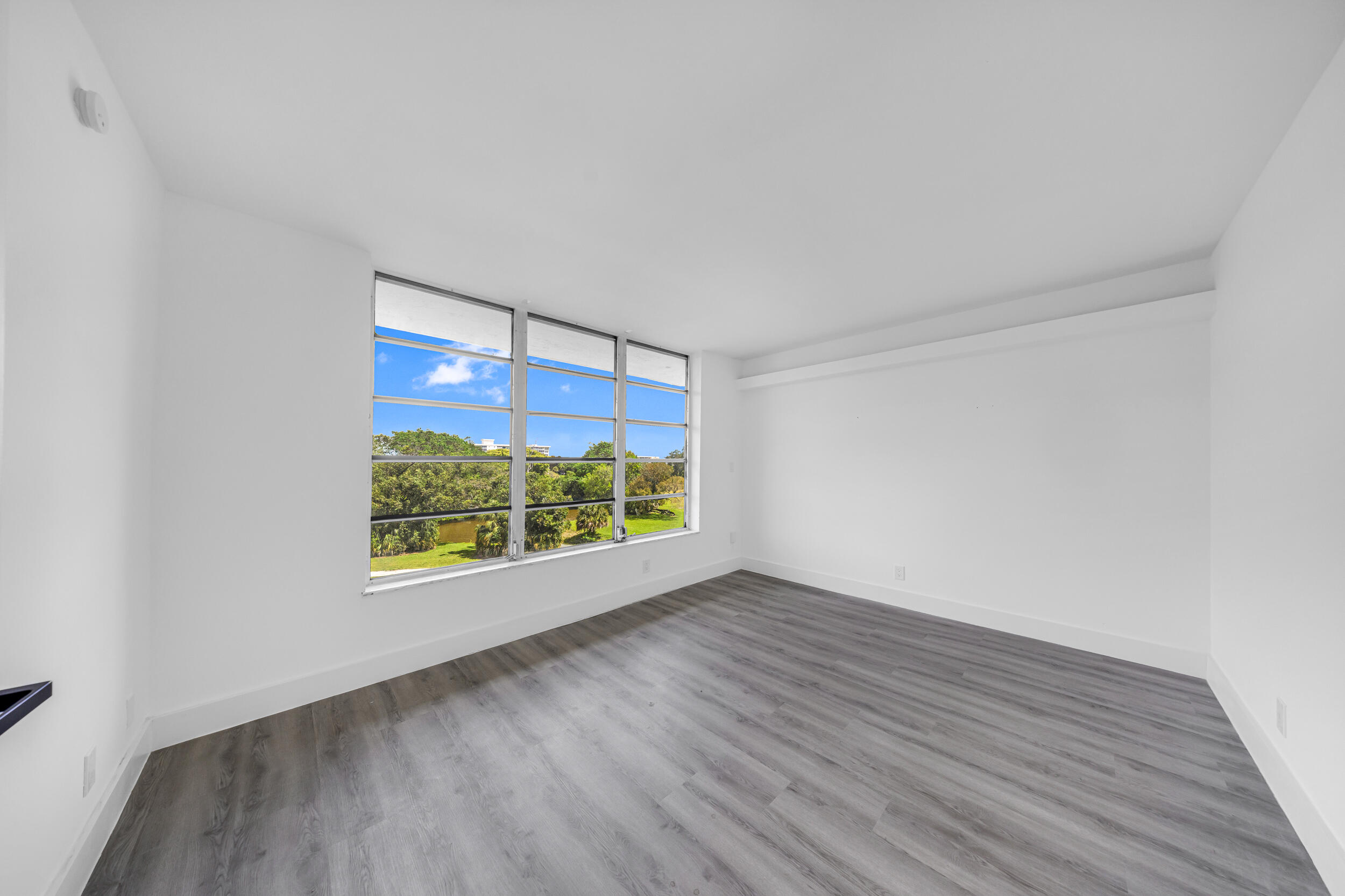 NO 35 PALM-AIRE COUNTRY CLUB - Residential Lease