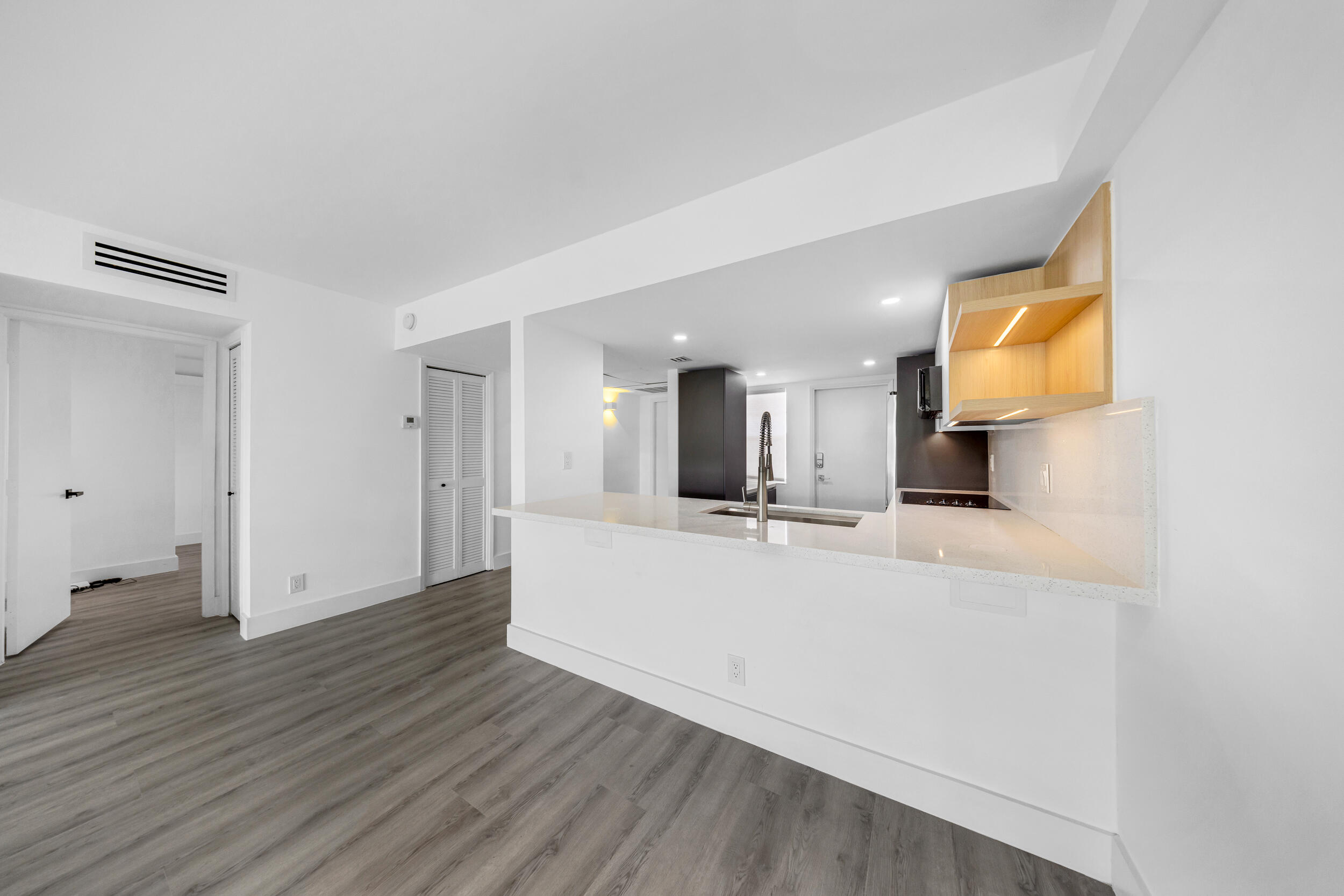 NO 35 PALM-AIRE COUNTRY CLUB - Residential Lease