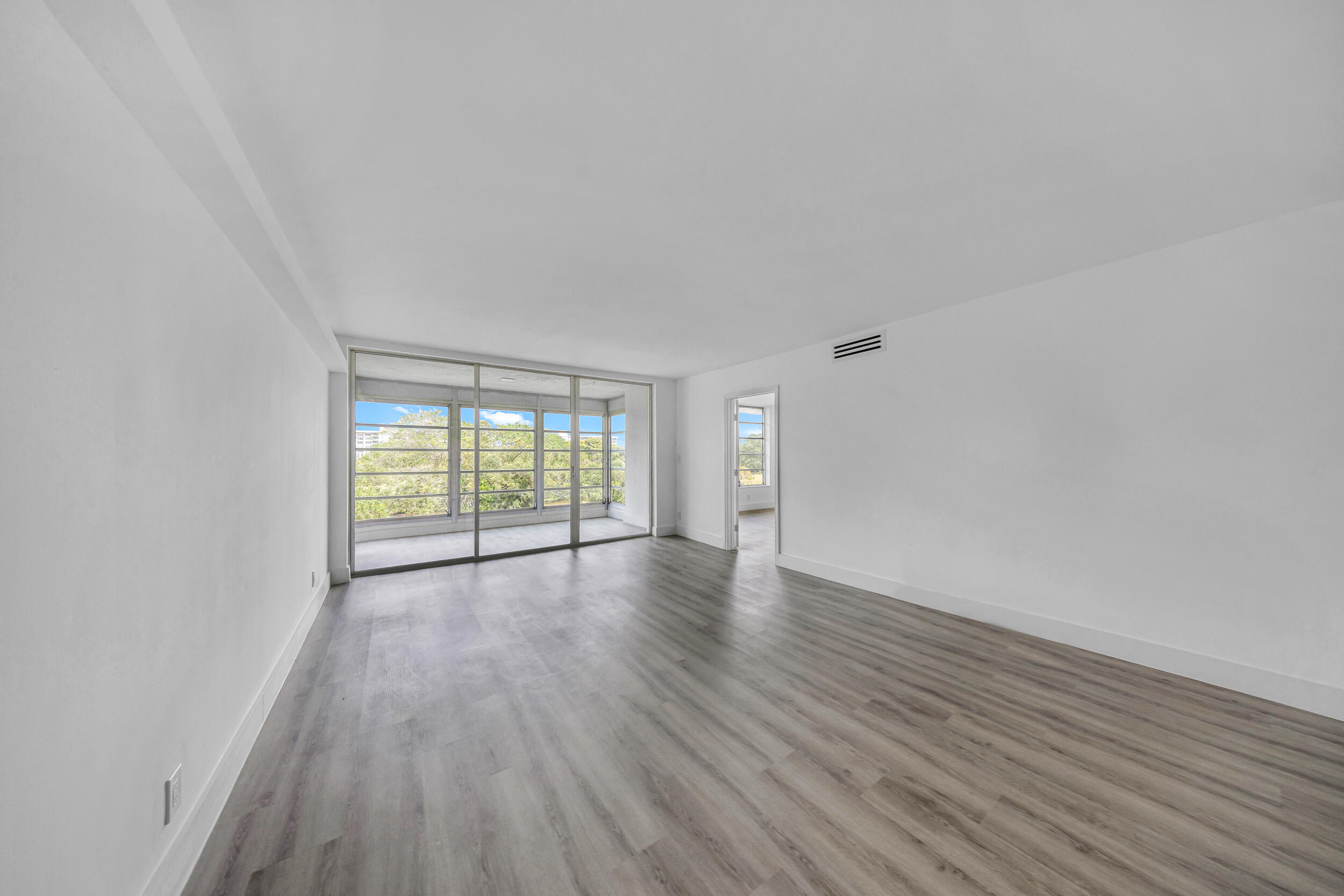 NO 35 PALM-AIRE COUNTRY CLUB - Residential Lease