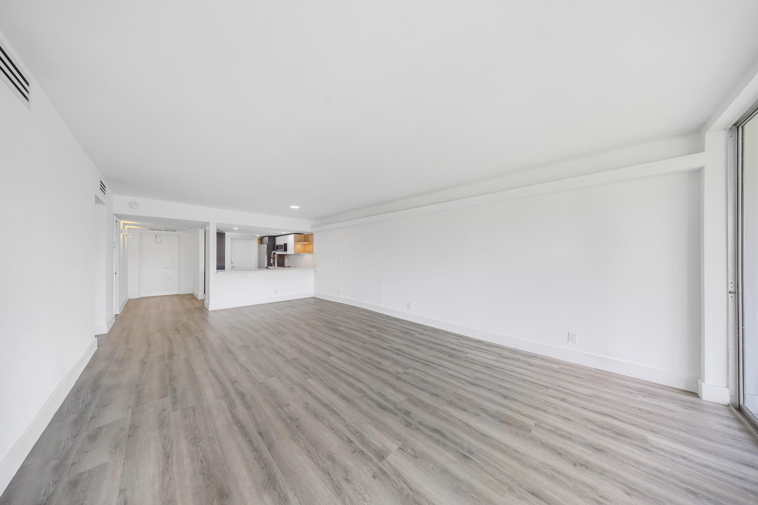 NO 35 PALM-AIRE COUNTRY CLUB - Residential Lease