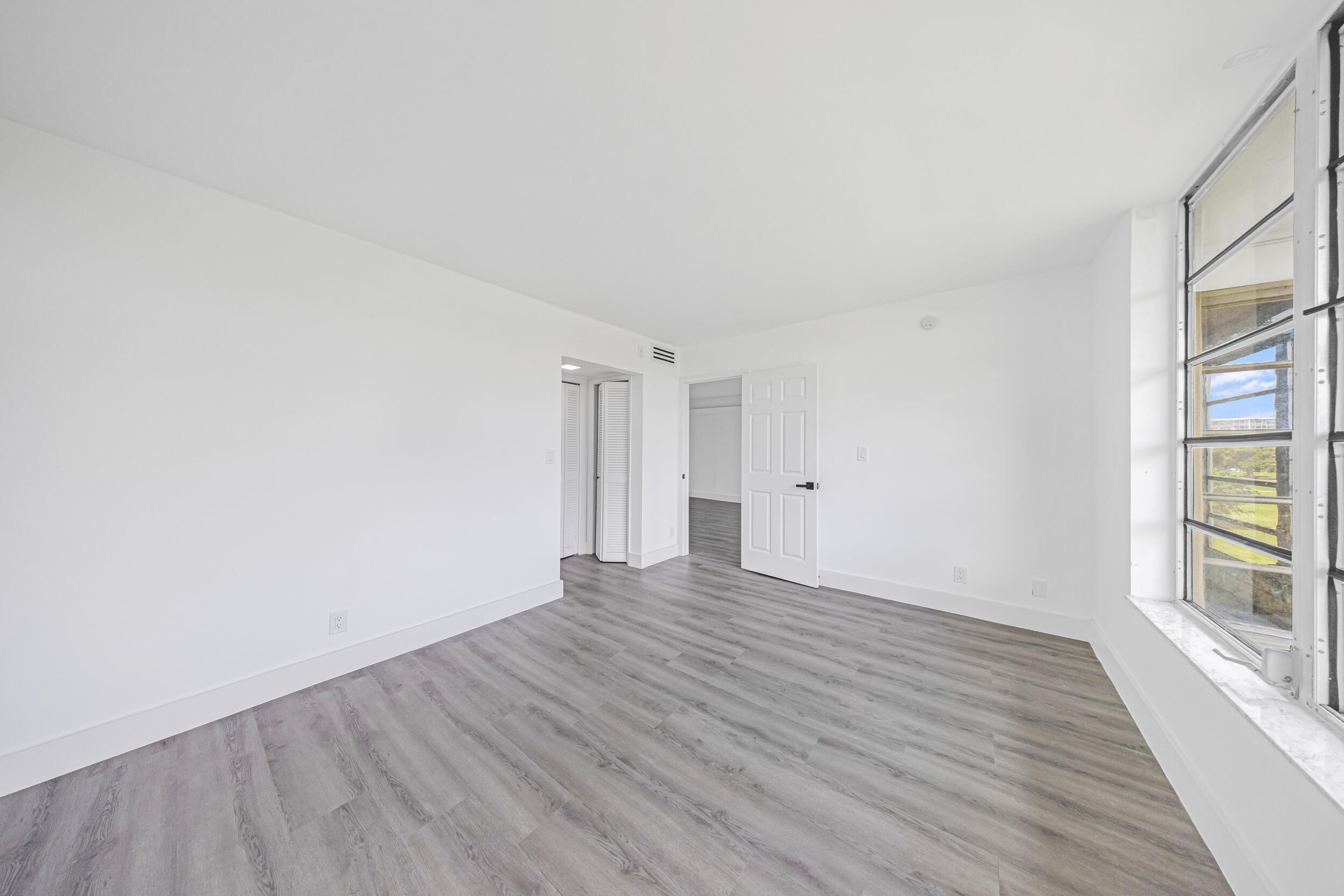 NO 35 PALM-AIRE COUNTRY CLUB - Residential Lease