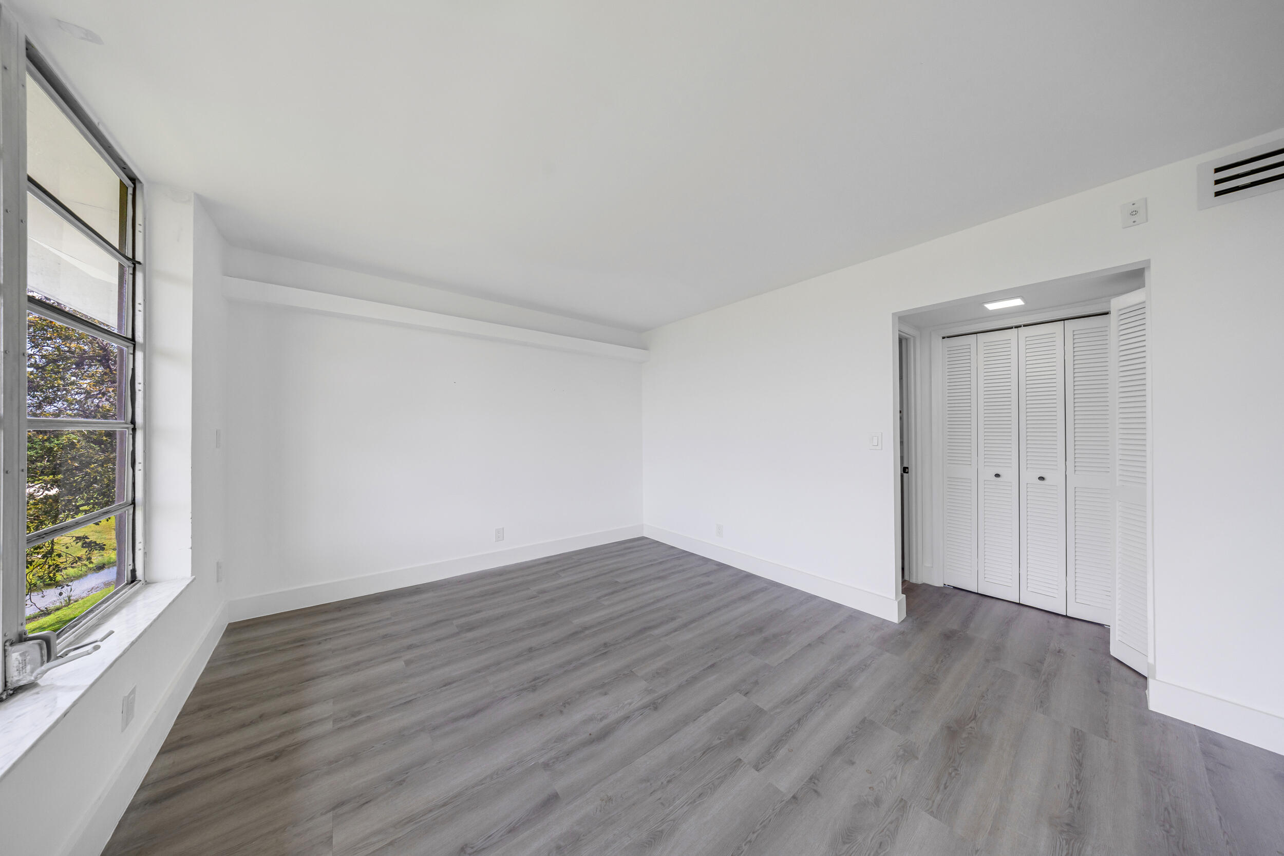 NO 35 PALM-AIRE COUNTRY CLUB - Residential Lease